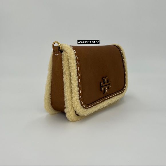 Tory Burch Thea Shearling Flap Crossbody In Moose Brown - Picture 4 of 9